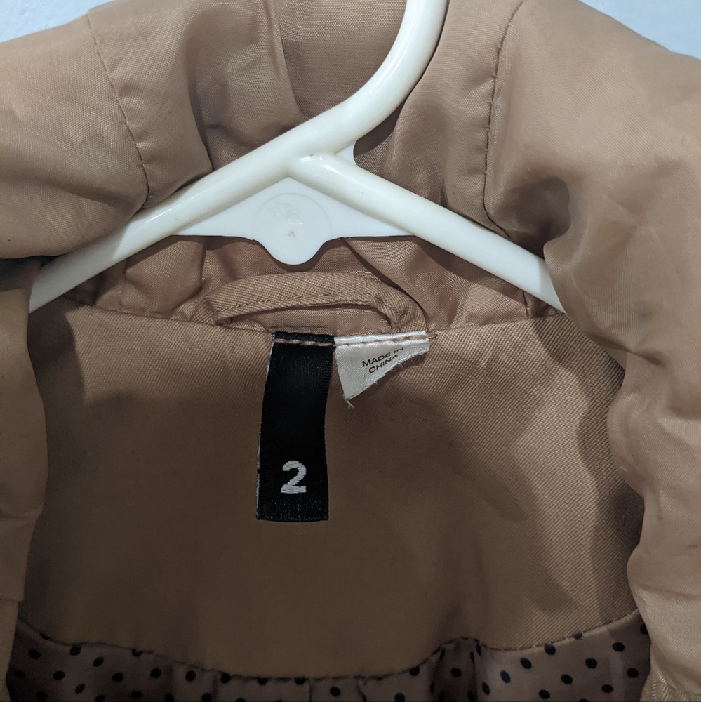 Divided trenchcoat